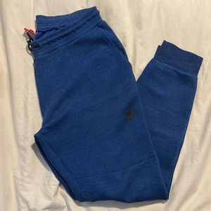 Nike tech fleece joggers, size L
